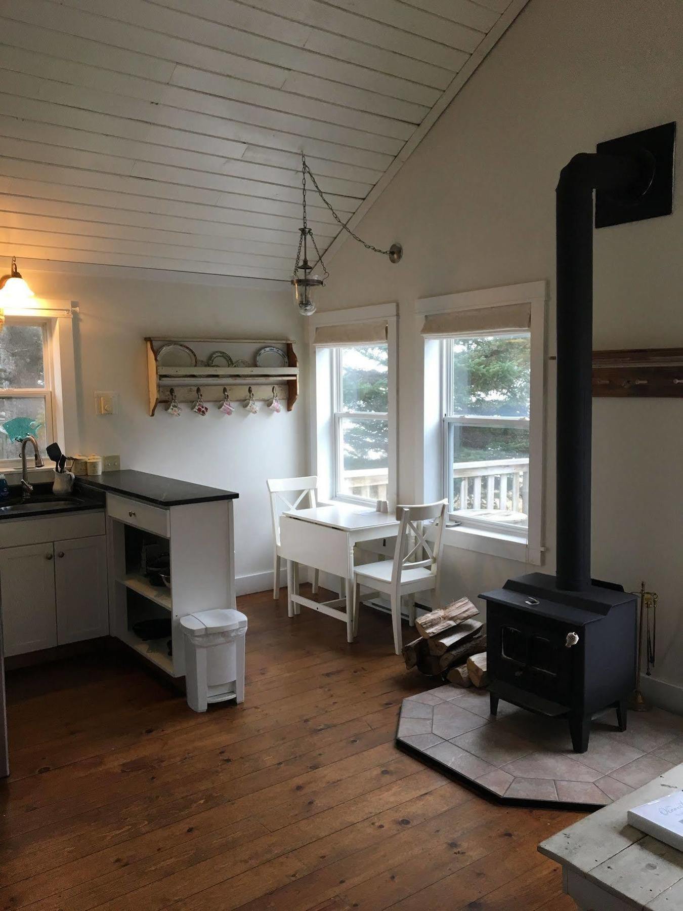Oceanstone Seaside Resort Peggy's Cove Exterior photo